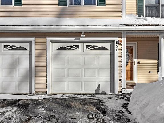 3rd image of 216 Rangeway Rd Unit 164