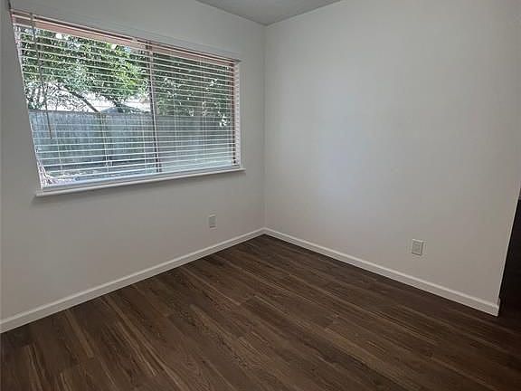 4th image of 17815 Autumn Hills Dr