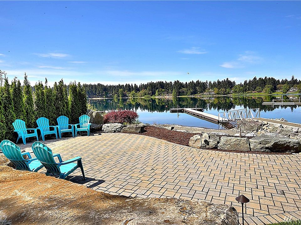 Private waterside patio is perfect for entertaining or relaxing with your favorite book. 
