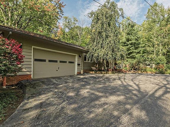2nd image of 70 Murwood Dr