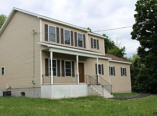 2516 Englewood Ave, Niskayuna, NY 12309