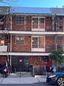 42-18 Hampton Street, Flushing, NY, 11373