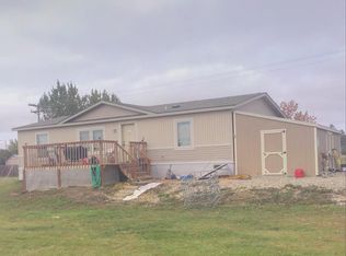 201 Montana Ave E, Alexander, ND 58831