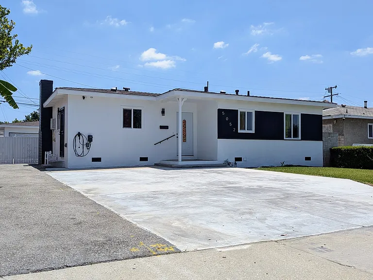 5052 Baldwin Park Blvd — Photo 1