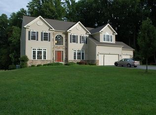 8124 Chestnut Crest Dr, Ellicott City, MD 21043