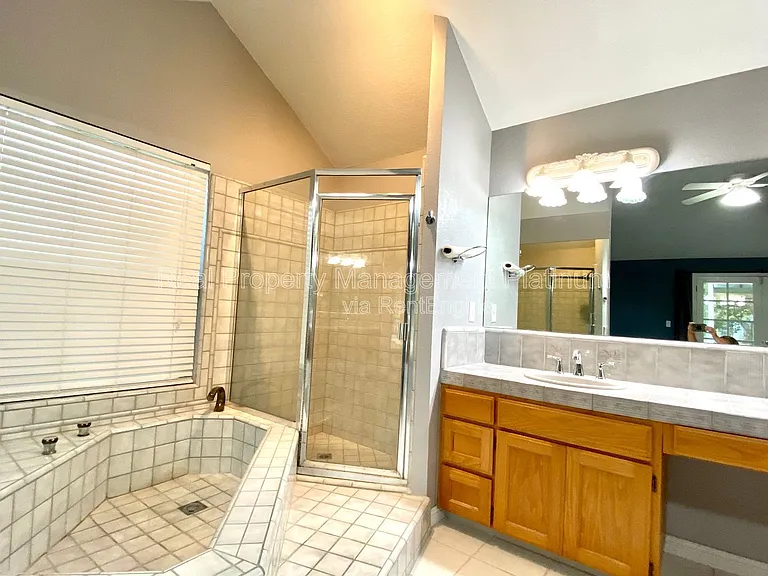 672 W Ellery Ave — Photo 21