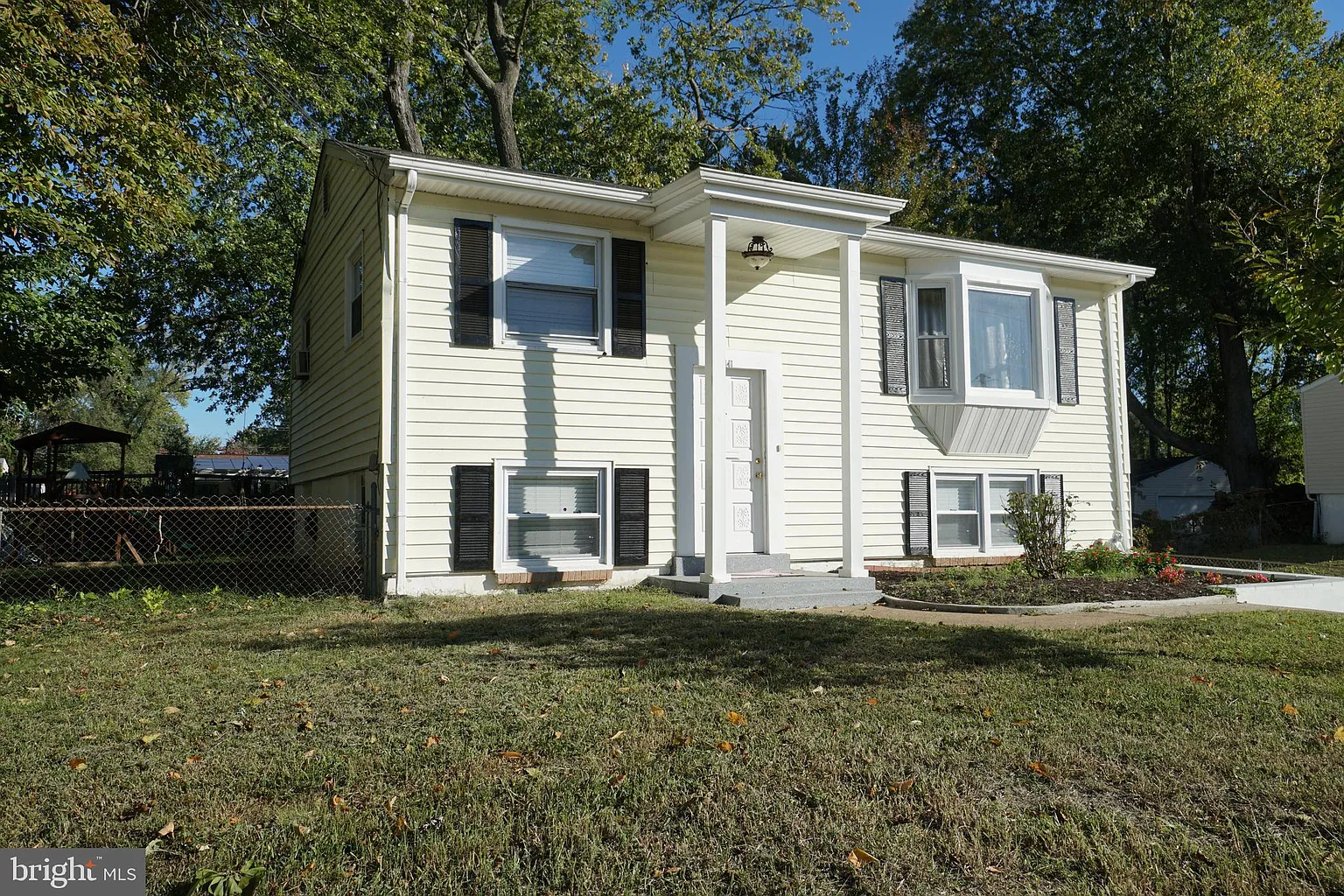 14441 Meridian Dr photo 1
