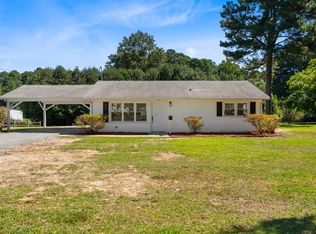 718 Hawkins Ave, Sanford, NC 27330