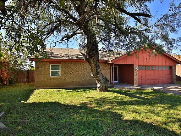 3rd image of 966 Presidio Dr