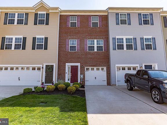 2nd image of 422 Dogwood Dr