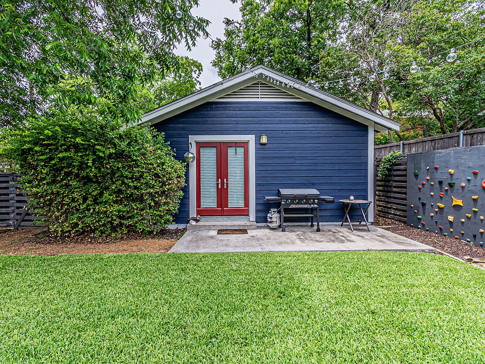 1st image of 5301 Belmont Ave #2512