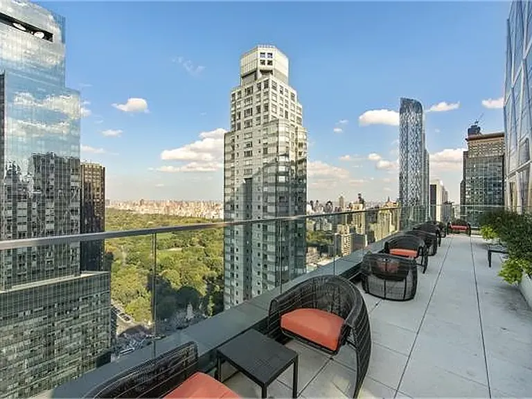 322 W 57th St #42M1 — Photo 3