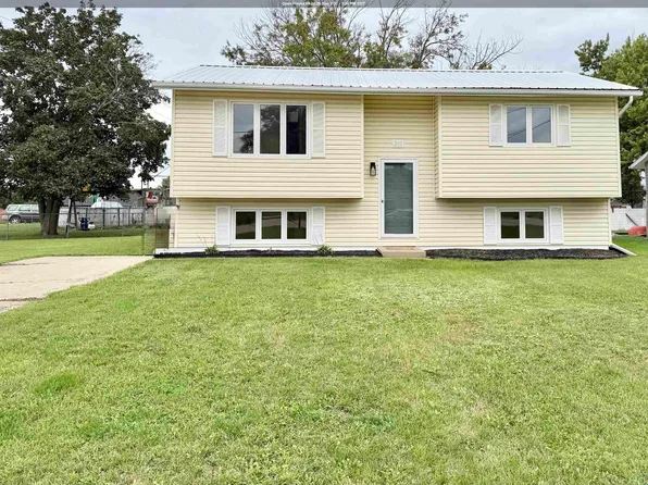 201 N Main St, North Sioux City, SD 57049