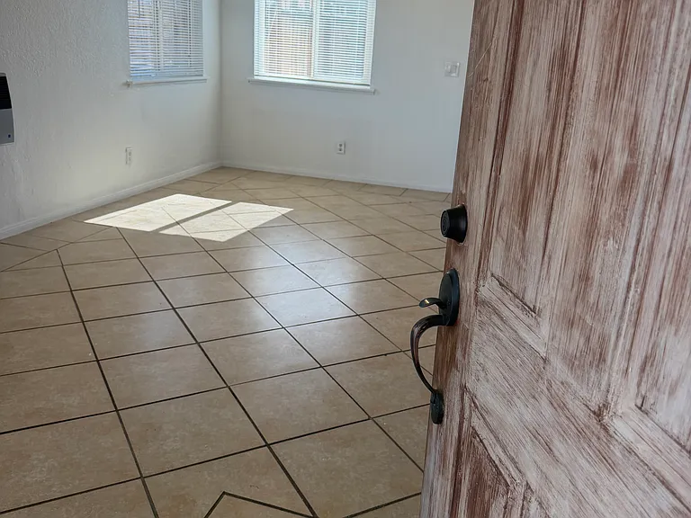 6380 Palm View Ave — Photo 2
