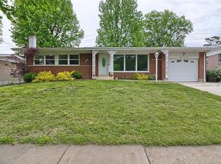 1365 Wadsworth Dr, Florissant, MO 63031