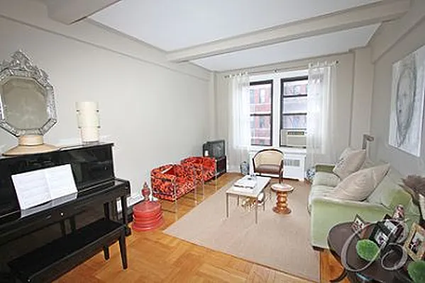 Sold by Bellmarc Realty | media 15