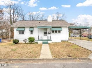 111 Temple Rd, Oak Ridge, TN 37830