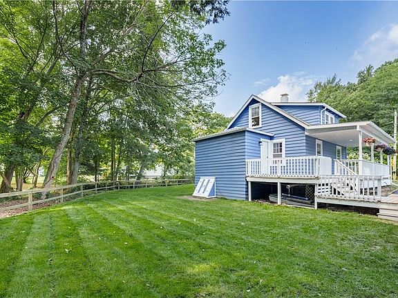 4th image of 71 Centennial St