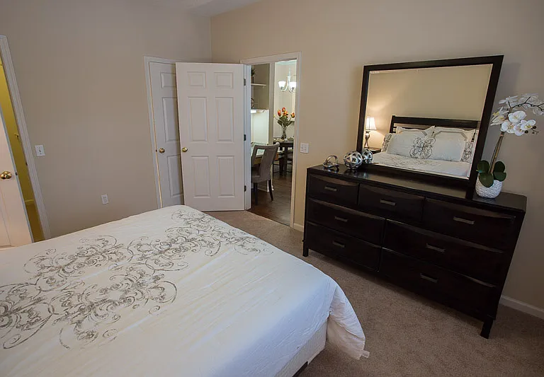 Renaissance Place Apartments — Photo 31