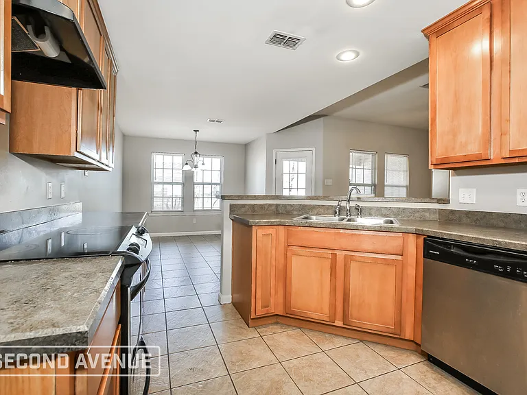 106 Sahalee Cv — Photo 3