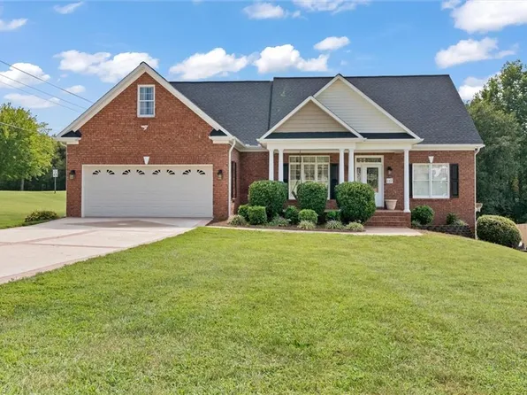 117 Chandler Dr, Lexington, NC 27295