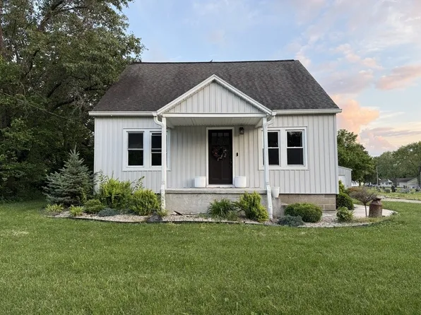 303 E Glenwood Ave, Olney, IL 62450