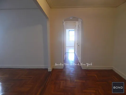 Rented by Bond New York | media 10