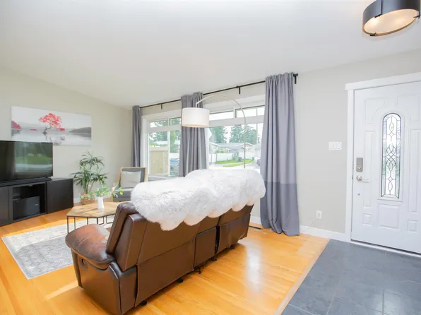 9107 58th St NW, Edmonton, AB T6B 1L3