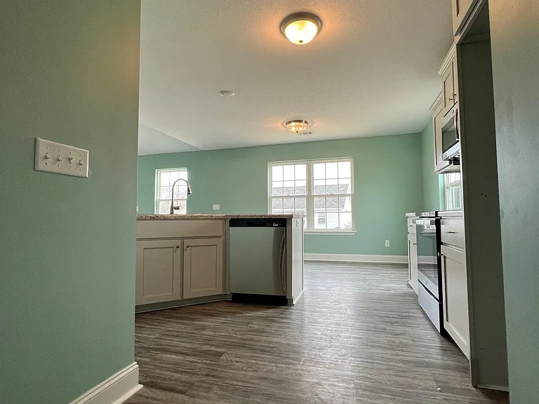 7031 White Pine Ave — Photo 17