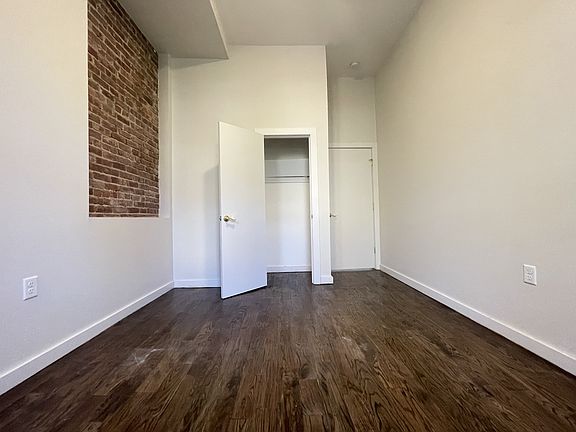 3rd image of 141 Monticello Ave #1E