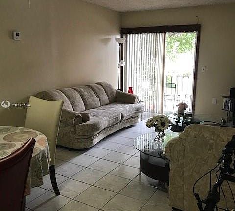 3rd image of 6825 W Flagler St APT 202