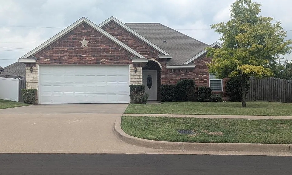 1722 Shawnee Dr