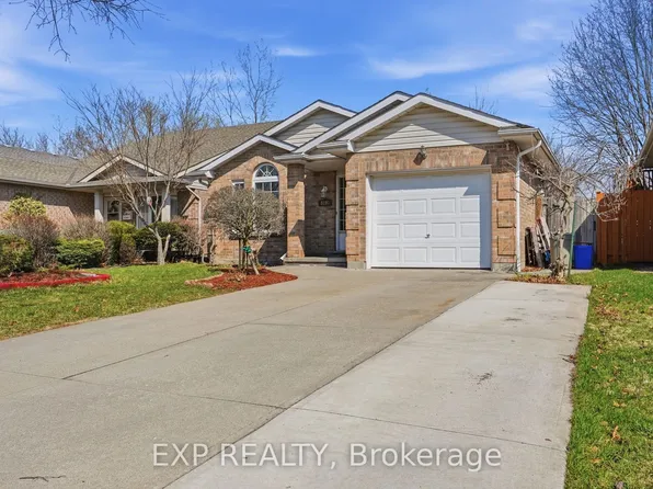 8195 Woodsview Cres, Niagara Falls, ON L2H 3G1