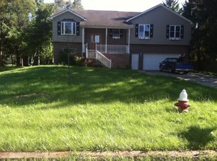 8504 Fosdick Rd, Valley View, OH 44125