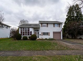 1573 Rudolph Dr, Bethlehem, PA 18018