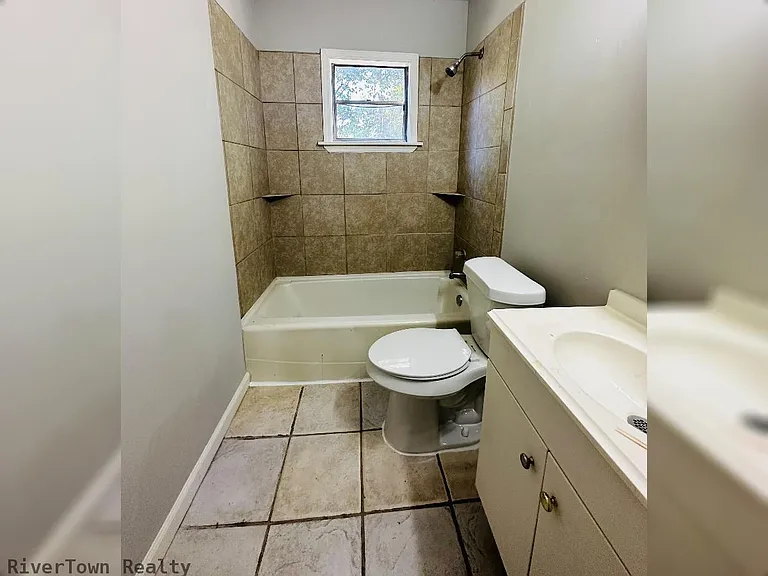 2176 Vollintine Ave — Photo 8