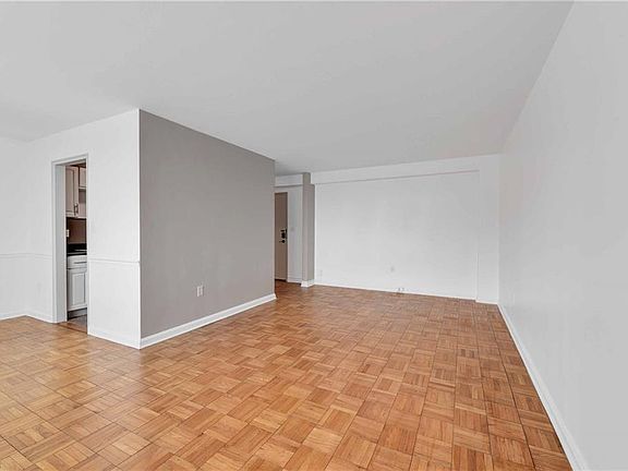 4th image of 11820 Edgewater Dr APT 814