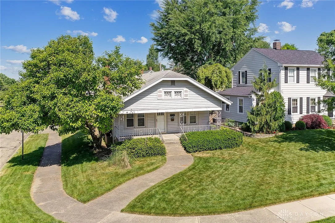 400 Aberdeen Dr photo 1