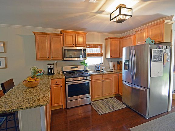 4th image of 209 Ida Dr