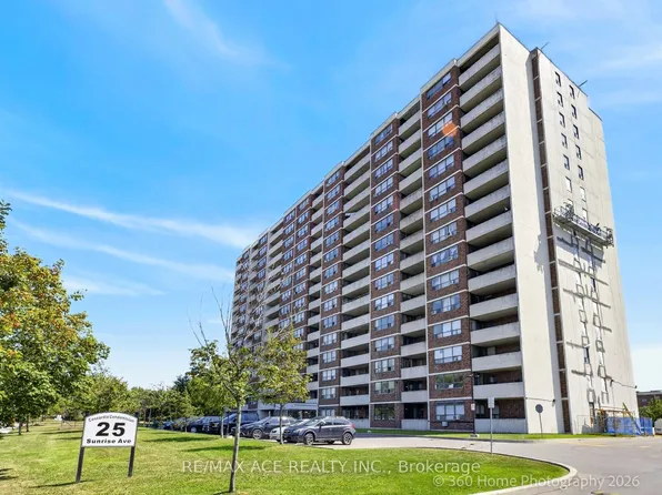 25 Sunrise Ave #506, Toronto, ON M4A 2S2