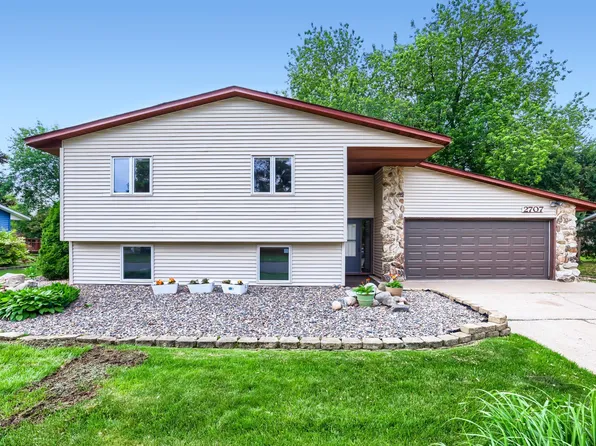 2707 Croixwood Blvd, Stillwater, MN 55082