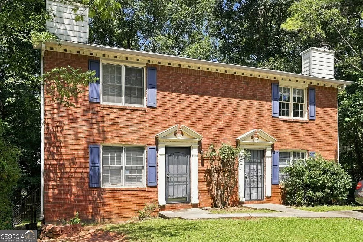 2 bed, 1.5 bath, 1200 sqft, $1,450 — Photo 2