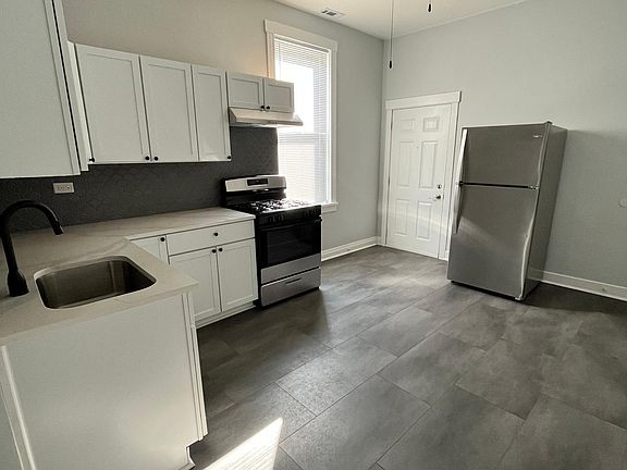 4th image of 5240 S Paulina St Floor 2