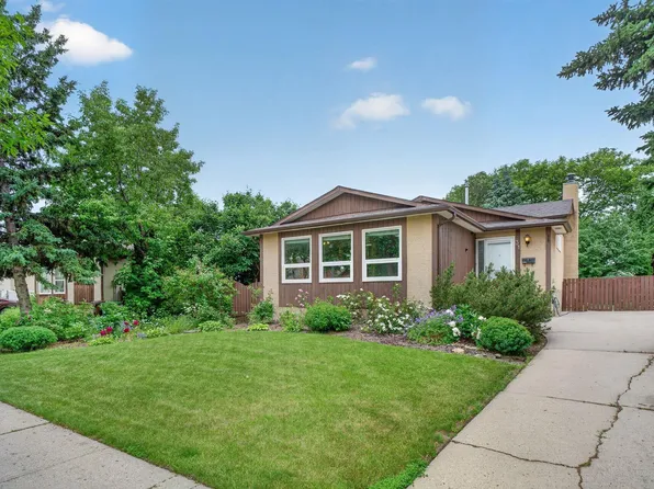 31 Alpine Blvd, Saint Albert, AB T8N 2L9