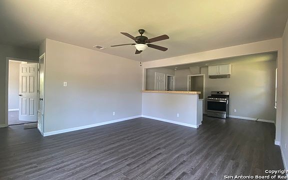 5th image of 418 Dorie St