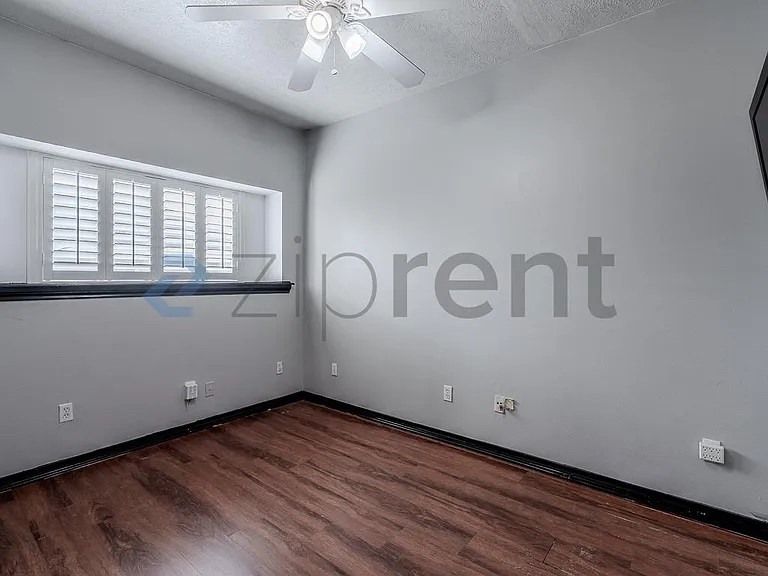 7934 Round Rock Dr — Photo 17