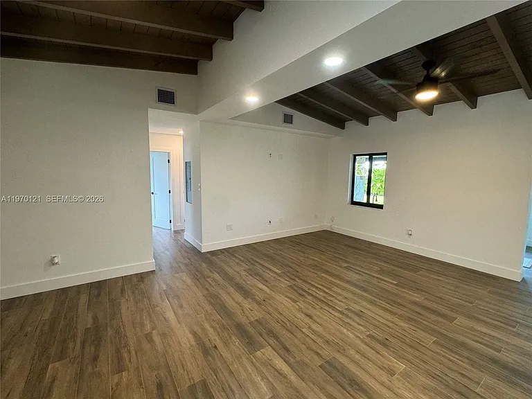8400 SW 46th St — Photo 8