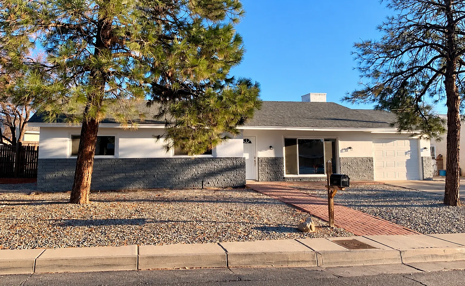 3 bed, 1316 sqft, $1,800 — Photo 1