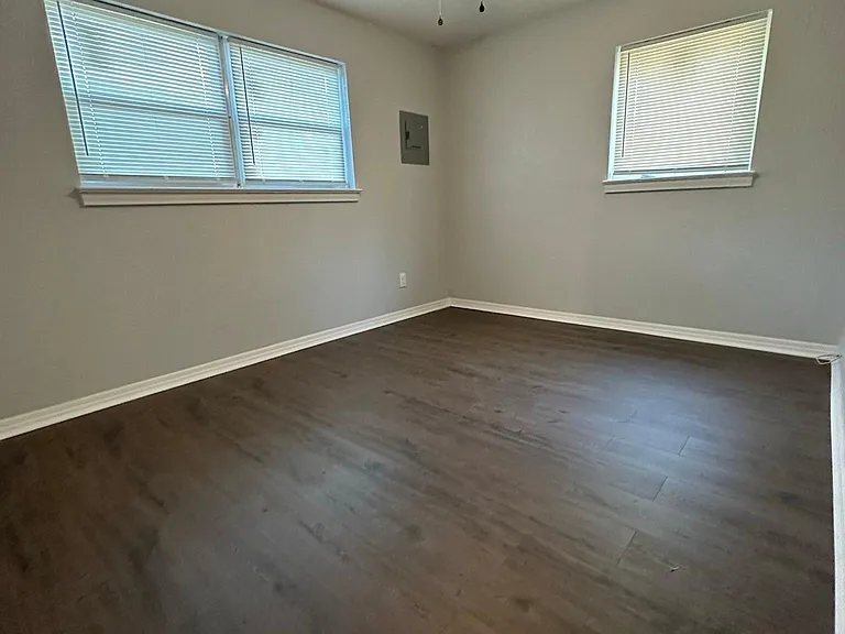 104 Aquamarine Ave — Photo 8