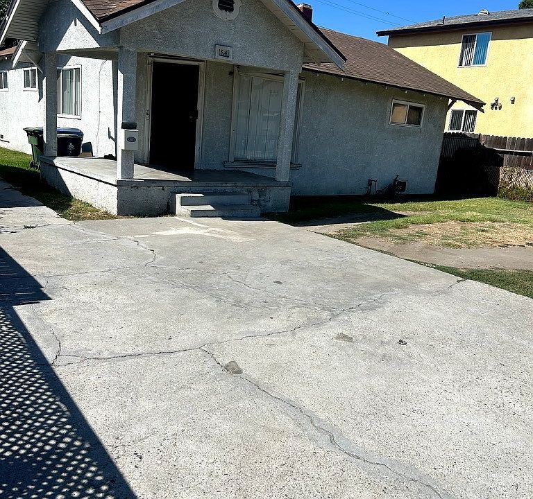 1st image of 164 W 85th Pl